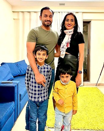 Vineeta Singh family