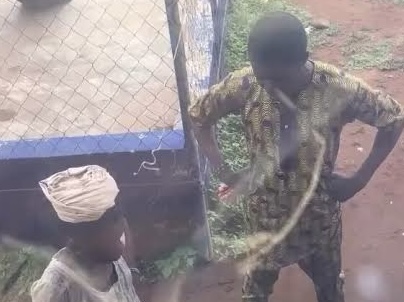 Disturbing viral video captures man accused of trying to lure 13-year-old hawker 5 IMG 6649