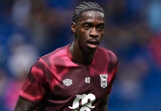 Axel Tuanzebe Biography: DR Congo Hero, Burnley Defender, Net Worth & Family 8 IMG 6715