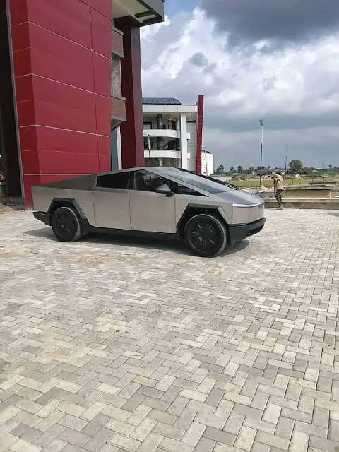 Pastor David Ibiyeomie Biography, Ministry and More 4 Pastor David Ibiyeomie cyber truck