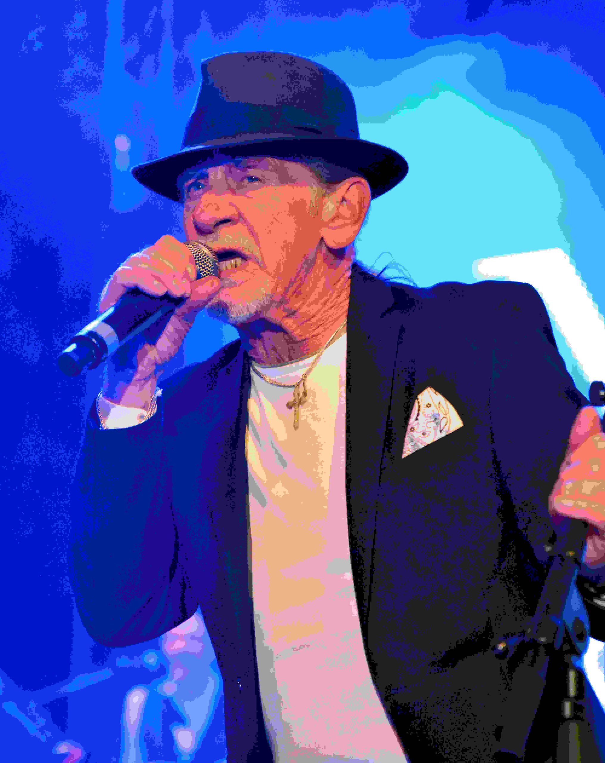 Alex Ligertwood Biography: From Glasgow Streets to Santana Legend 2 alcohol brandsAlex Ligertwood