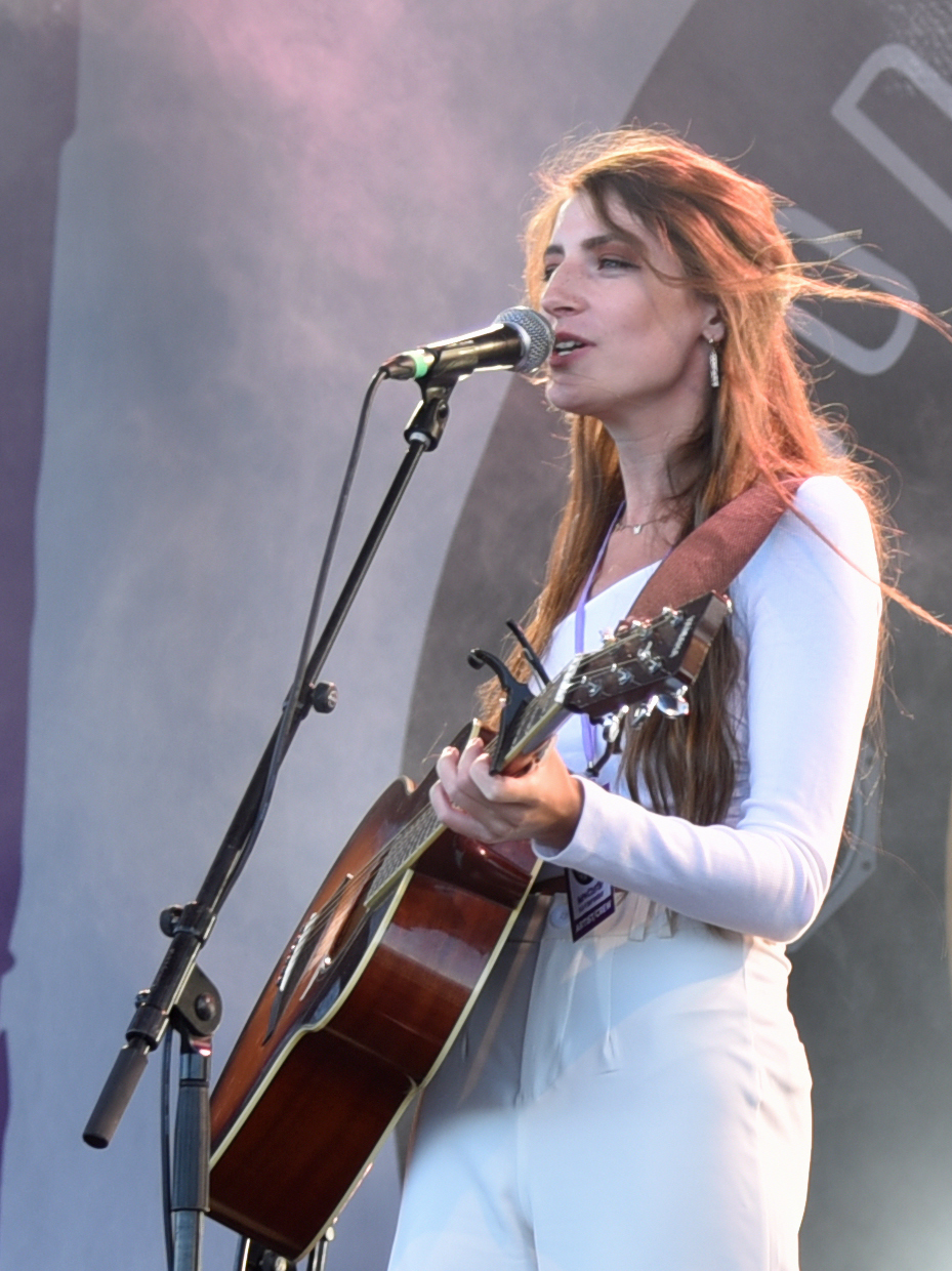 Catherine West-McGrath Biography, Music Career, Net Worth, Family, Songs and Life Story 2 Catherine West-McGrathCatherine West-McGrath