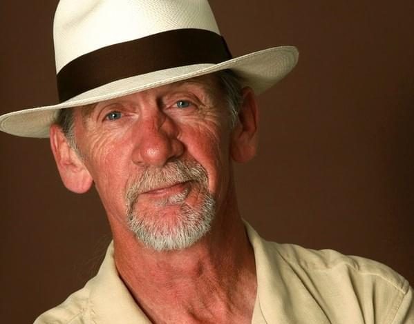 Alex Ligertwood Biography: From Glasgow Streets to Santana Legend 1 b286cebffdd0b736f6d899edc4af7a36.599x599x1