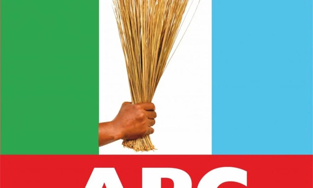 APC Chieftain Questions Tinubu Campaign Council, Says Some Members Were Chosen for Patronage